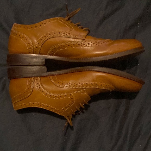 Rockport with flexible shock insole These run a little big - Picture 2 of 4